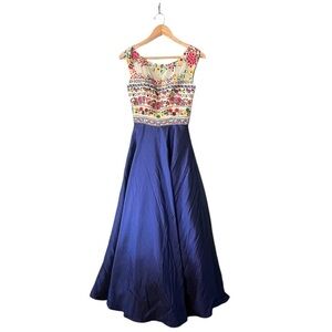 SHERRI HILL Vintage Folk Floral Embroidered Multicolor Gown